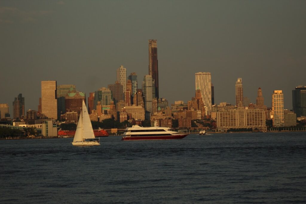 Anchors Aweigh: Unlocking Affiliate Opportunities in Chicago’s Boat Rental Scene