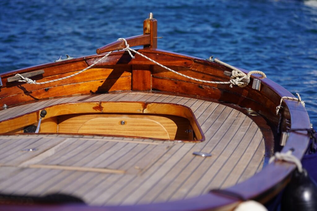 The Buzz About ‘Friends with Boats’: What Readers Are Saying