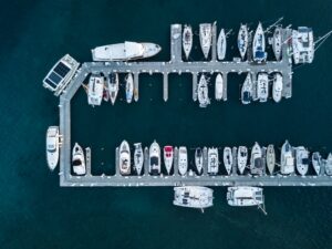 how to rent a yacht for a party in chicago